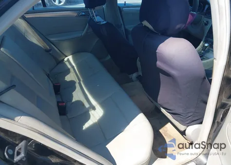 2006 Mercedes-Benz C 230 Sport из США, поврежденный, VIN WDBRF52H06F748547